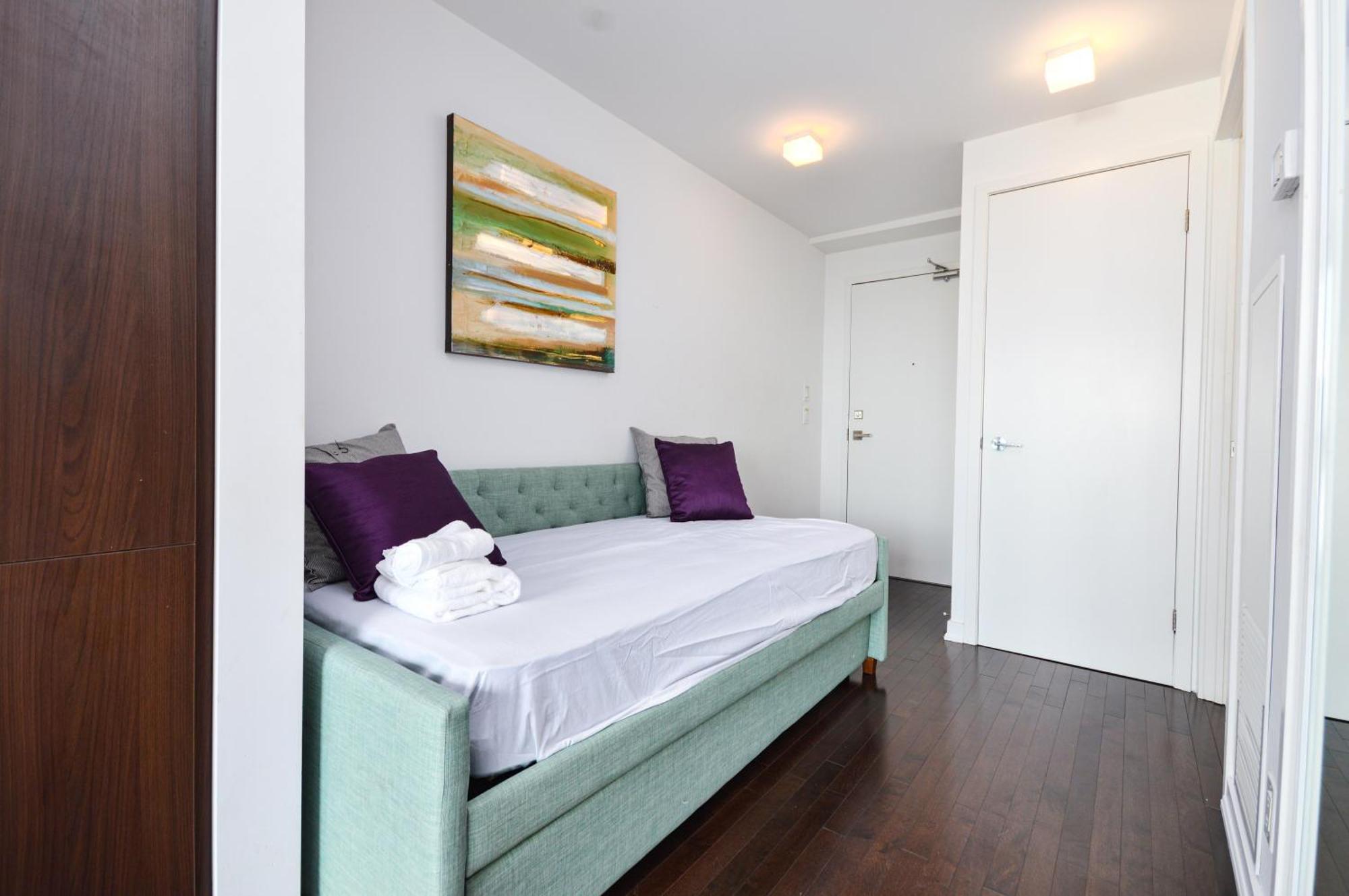 Downtown Toronto Condo Near Cn Tower, Scotiabank Arena, Rogers Centre, Union Station المظهر الخارجي الصورة
