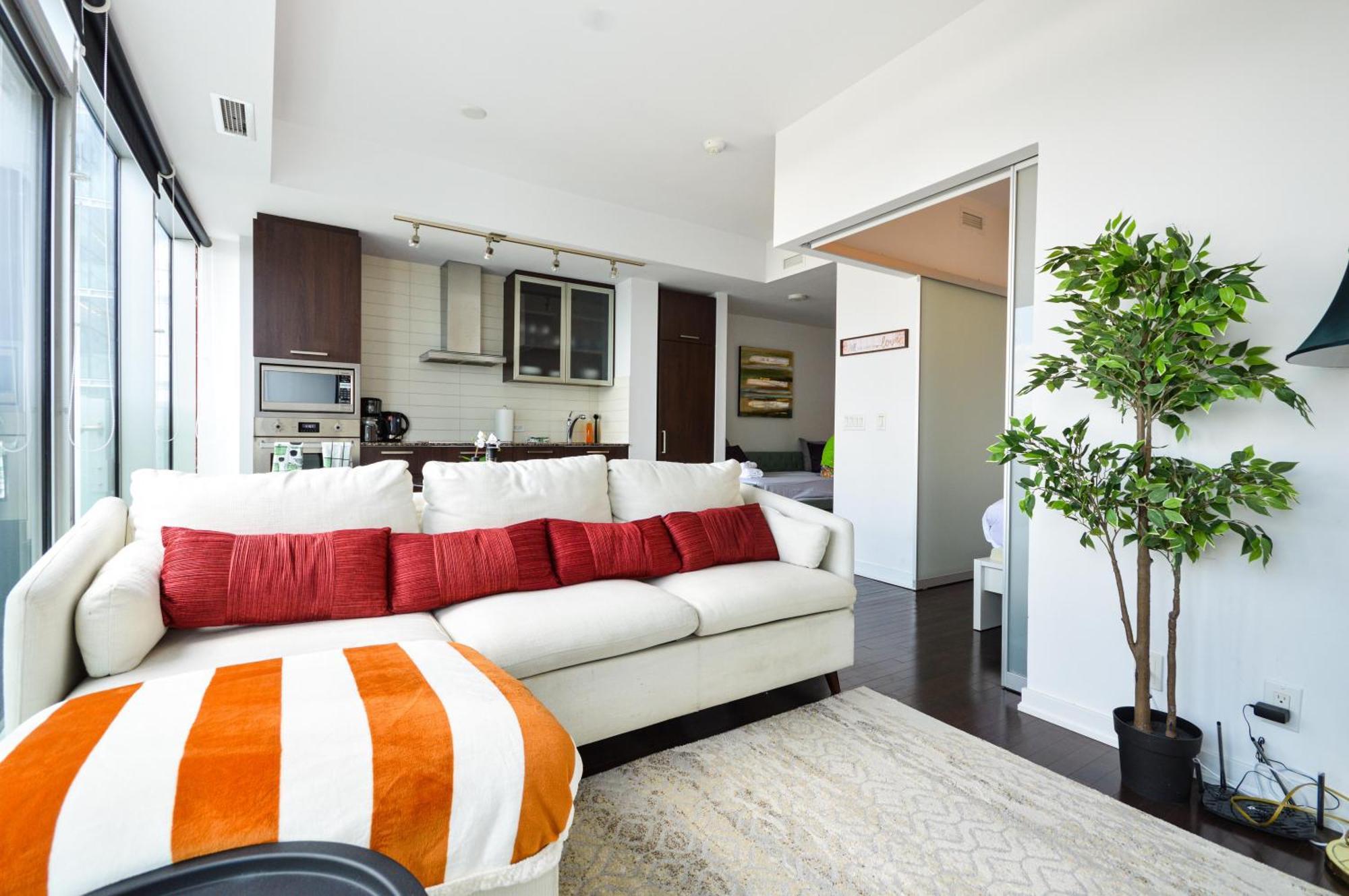 Downtown Toronto Condo Near Cn Tower, Scotiabank Arena, Rogers Centre, Union Station المظهر الخارجي الصورة