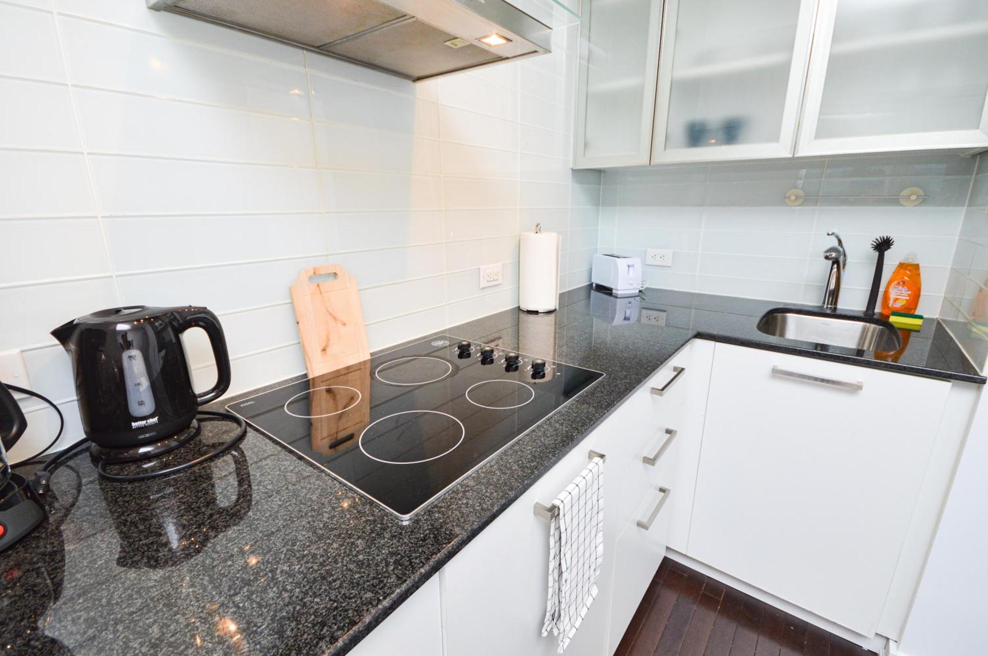 Downtown Toronto Condo Near Cn Tower, Scotiabank Arena, Rogers Centre, Union Station المظهر الخارجي الصورة