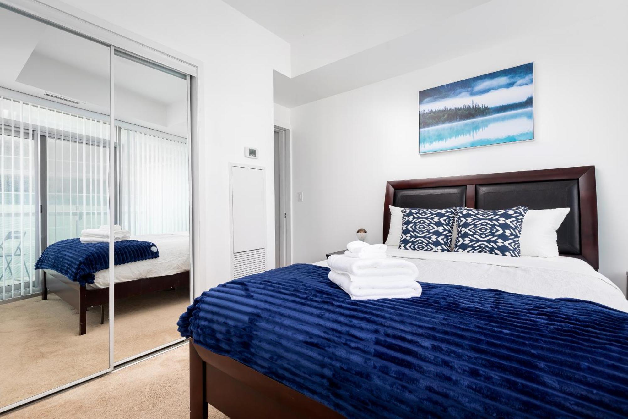 Downtown Toronto Condo Near Cn Tower, Scotiabank Arena, Rogers Centre, Union Station المظهر الخارجي الصورة